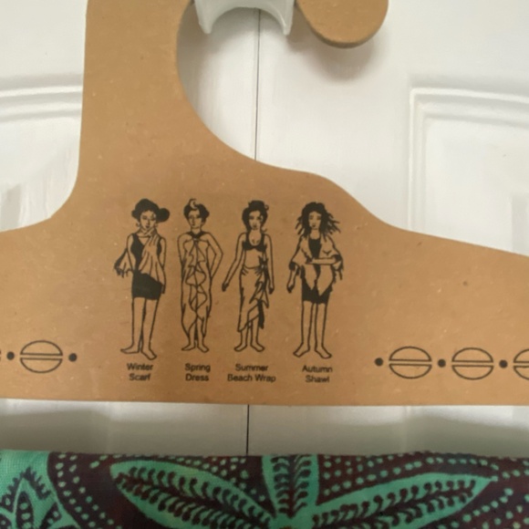 Casual Movements Floral Summer Beach Wrap- Scarf-Shawl- O/S - Picture 6 of 10